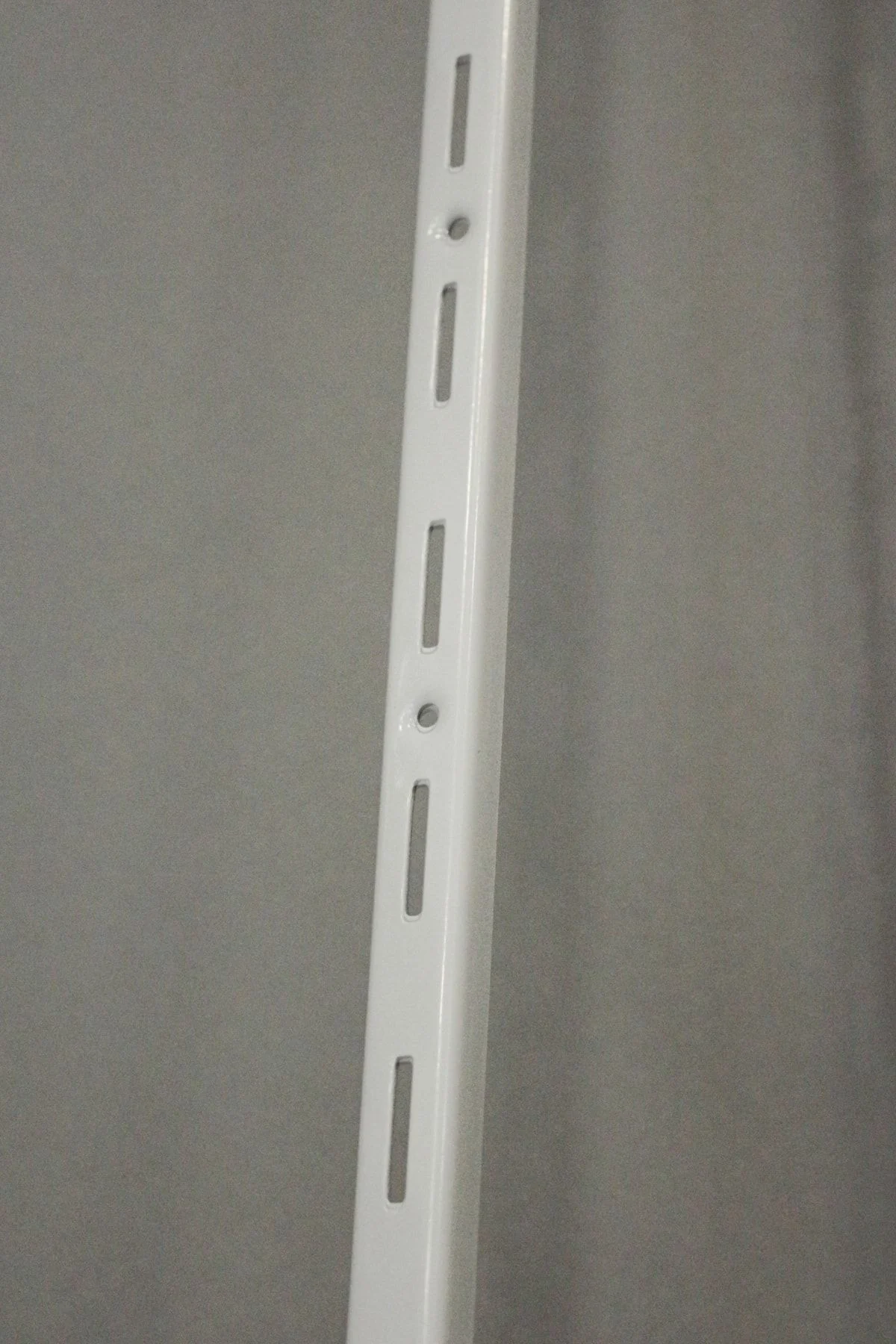 2 Adet Tek Sıra Delikli 200 Cm Beyaz Raf Dikme Destek Profili  - Raf Direği